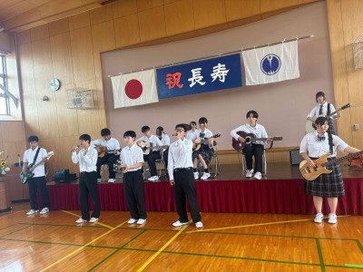 空も飛べるはず全体
